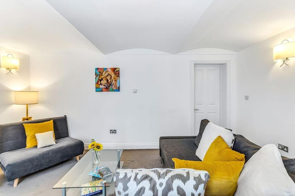 Elegant Apartment In The Heart Of Chelsea Sleeps 7 London Exterior photo