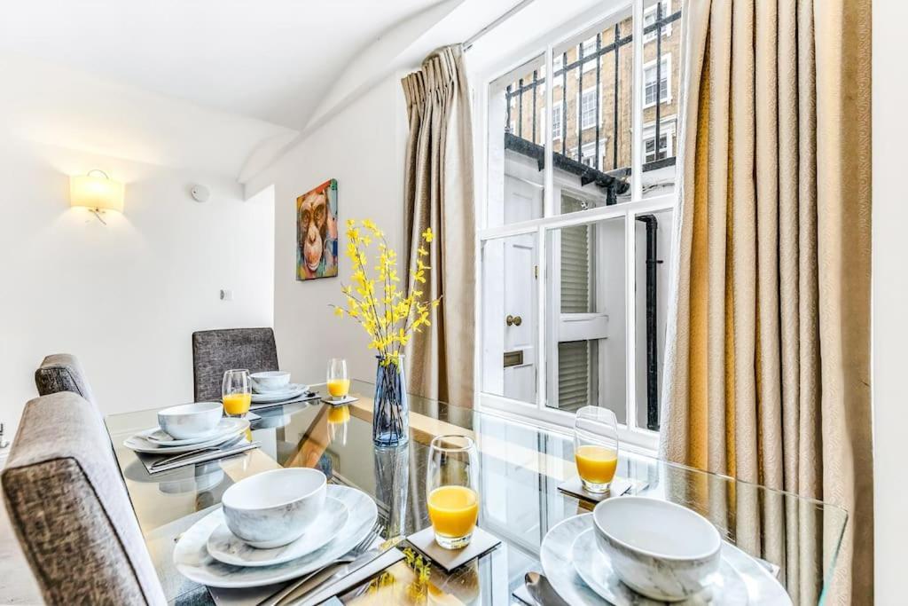 Elegant Apartment In The Heart Of Chelsea Sleeps 7 London Exterior photo